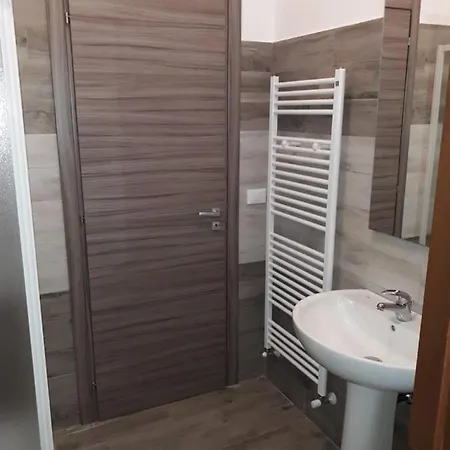 Casa De' Sabini Апартаменты Л'Акуила